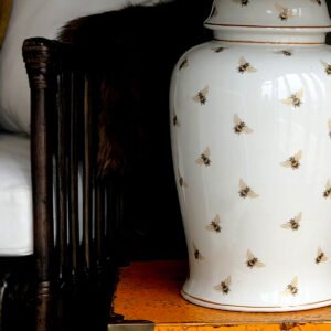 bee lamp close up