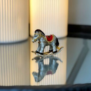 Image of horse trinket box closed